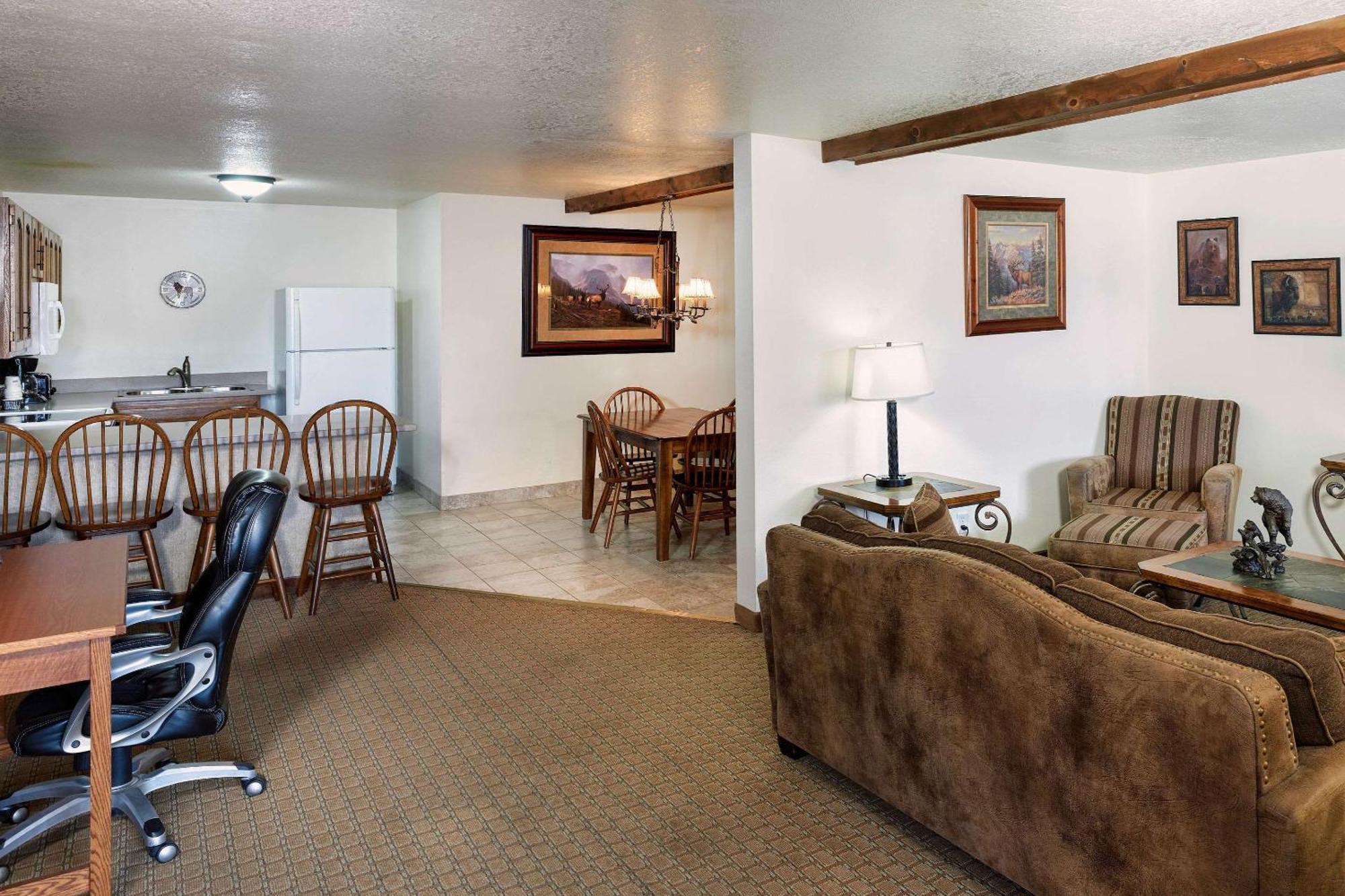The Ridgeline Hotel At Yellowstone, Ascend Hotel Collection جاردينر المظهر الخارجي الصورة