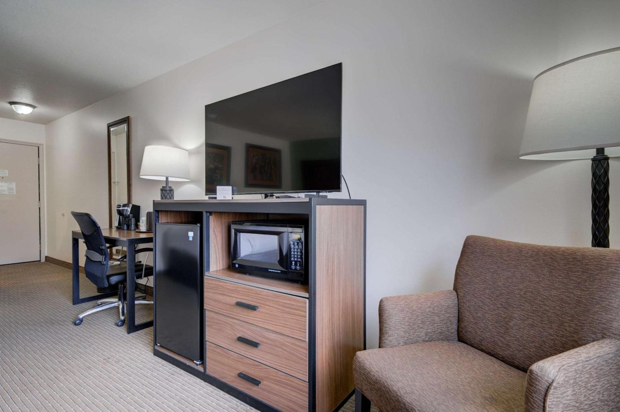 The Ridgeline Hotel At Yellowstone, Ascend Hotel Collection جاردينر المظهر الخارجي الصورة