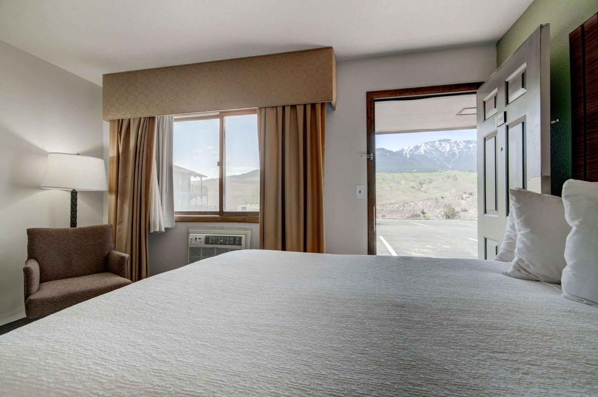 The Ridgeline Hotel At Yellowstone, Ascend Hotel Collection جاردينر المظهر الخارجي الصورة