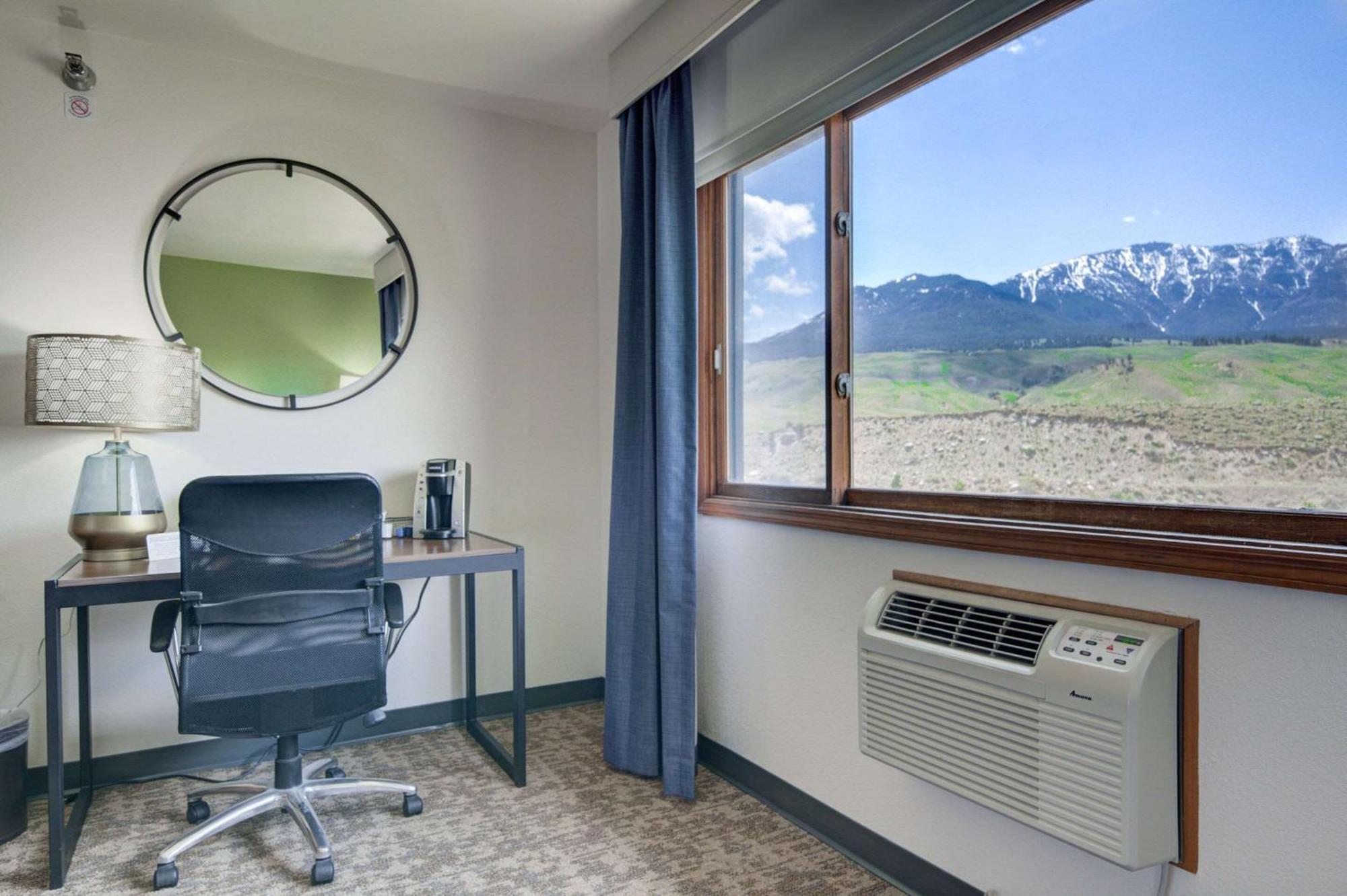 The Ridgeline Hotel At Yellowstone, Ascend Hotel Collection جاردينر المظهر الخارجي الصورة