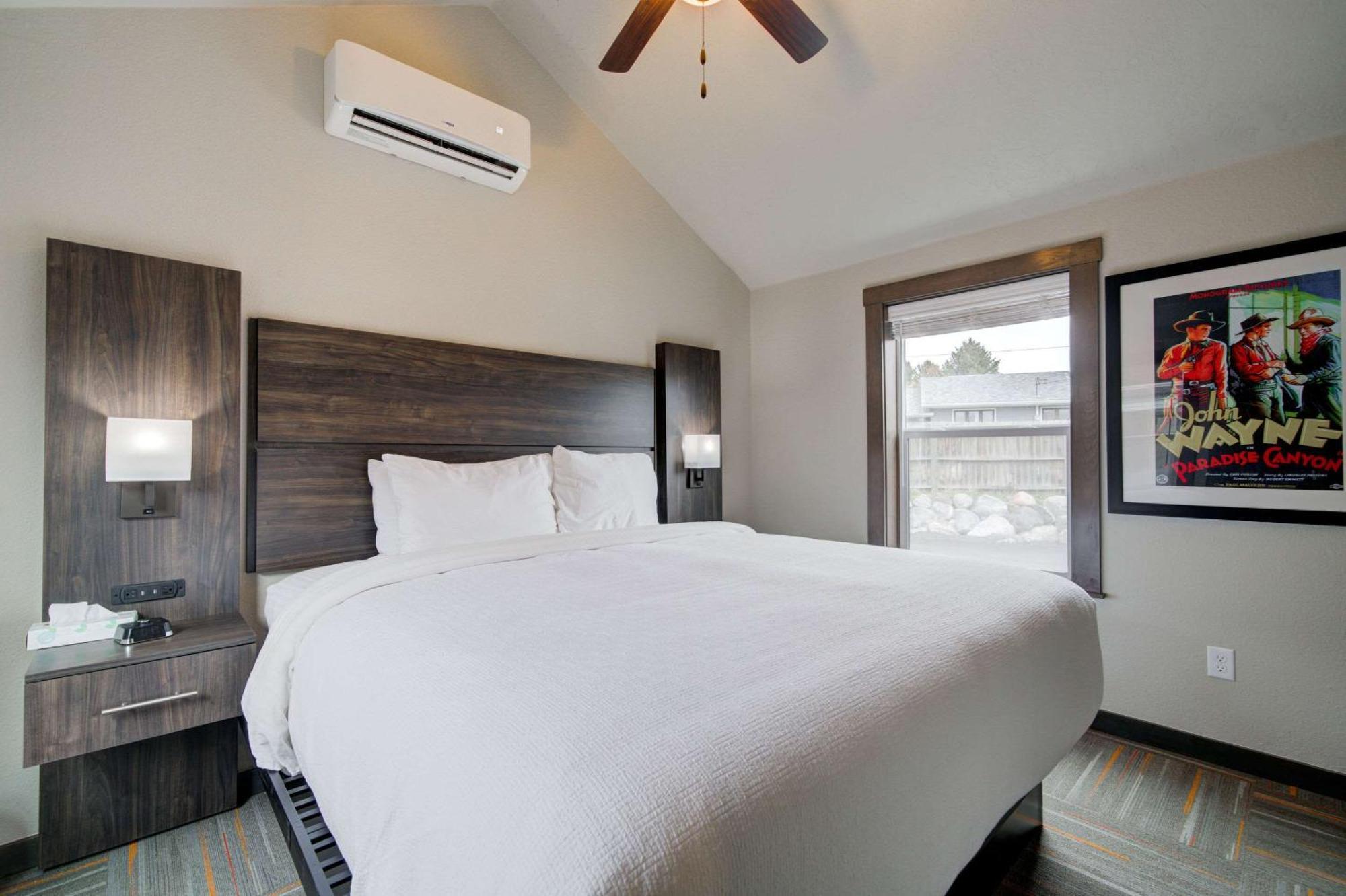 The Ridgeline Hotel At Yellowstone, Ascend Hotel Collection جاردينر المظهر الخارجي الصورة